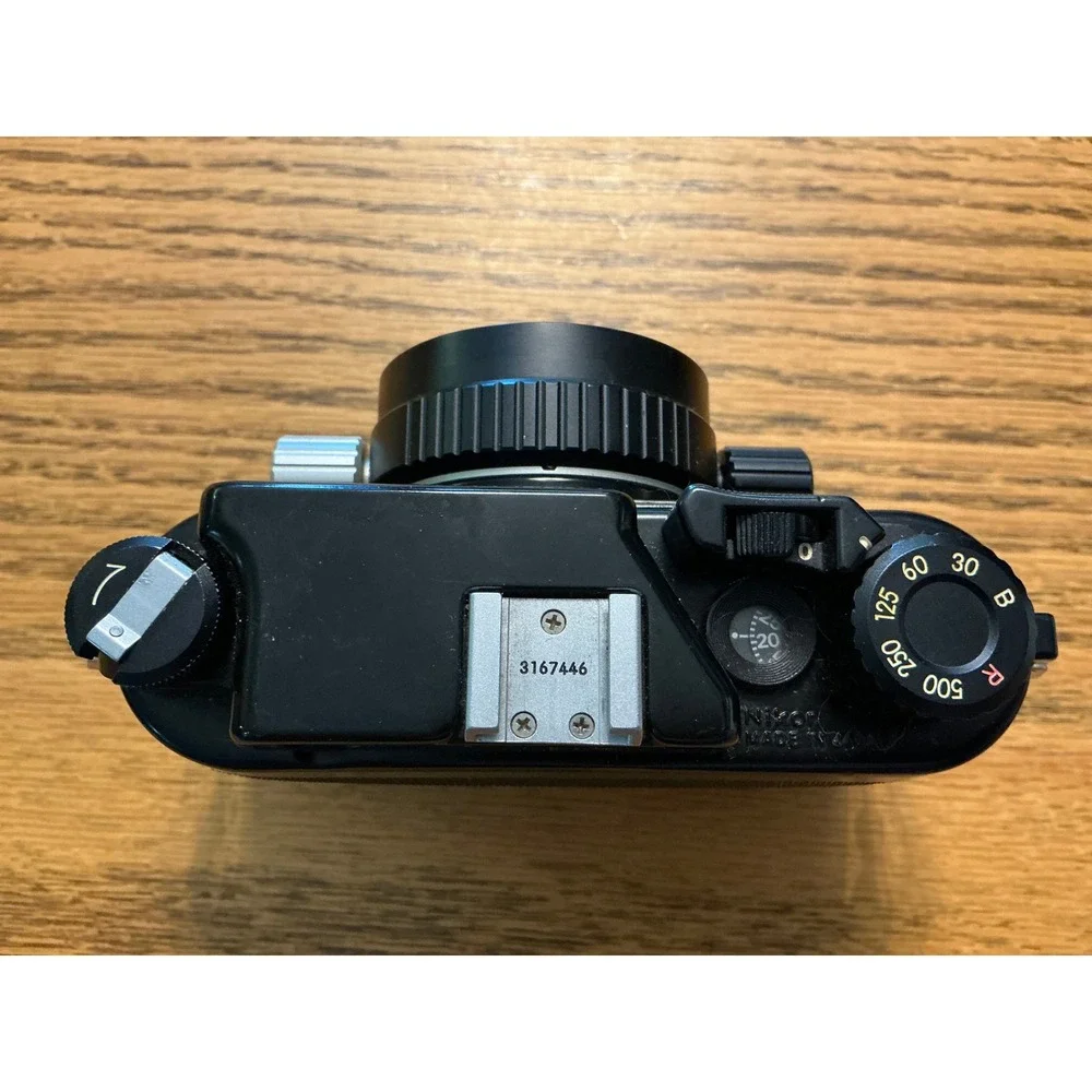 Nikon Nikonos III 35mm Underwater Film Camera with Nikkor 35mm f2.5 Lens Black